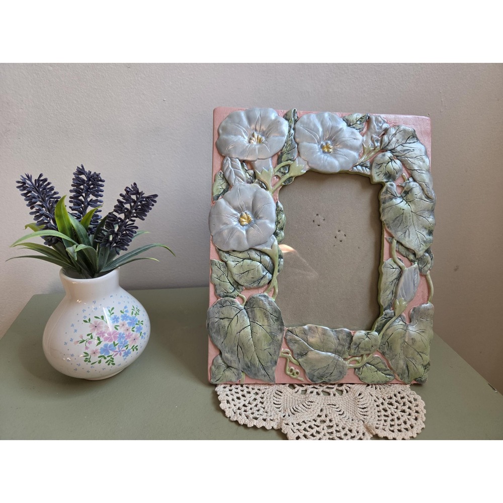 Vintage Floral Picture Frame – Cottagecore Pastel Wall Decor – 3D Flower